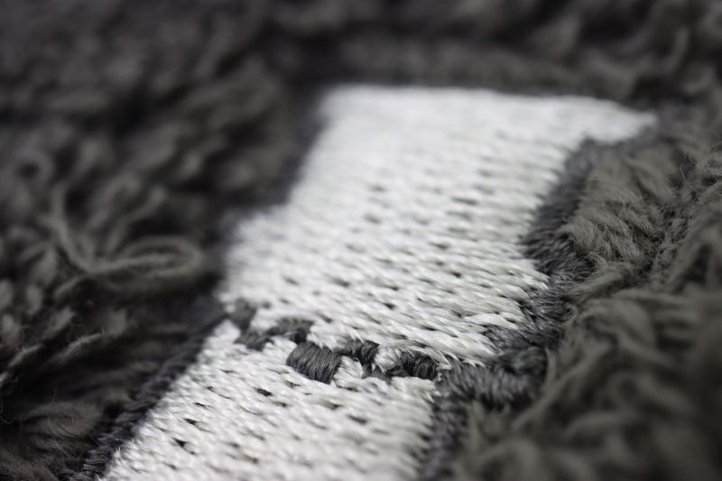 su-ha kun刺繍ハンドタオル【ダークグレー】