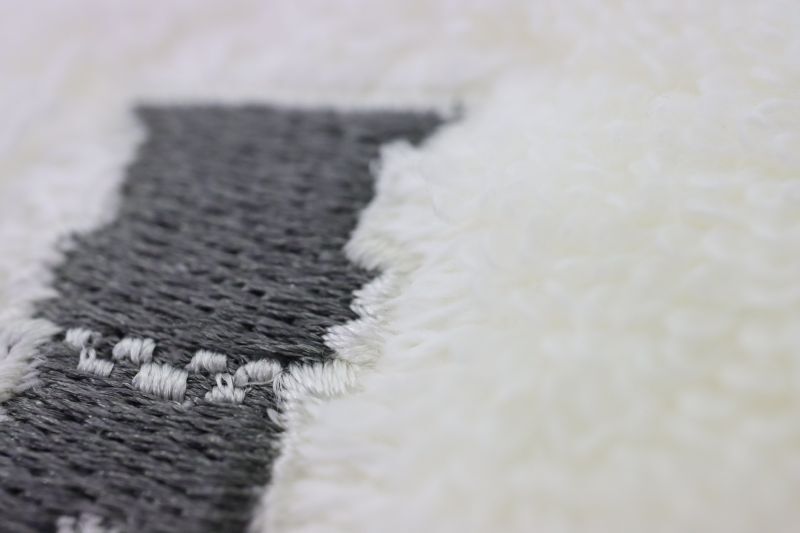 su-ha kun刺繍ハンドタオル【ホワイト】